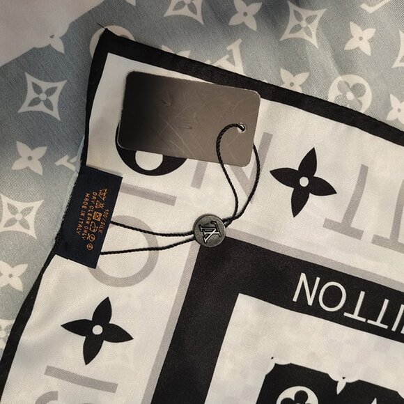 Louis Vuitton Square Silk Monogram Scarf - Picture 4 of 6